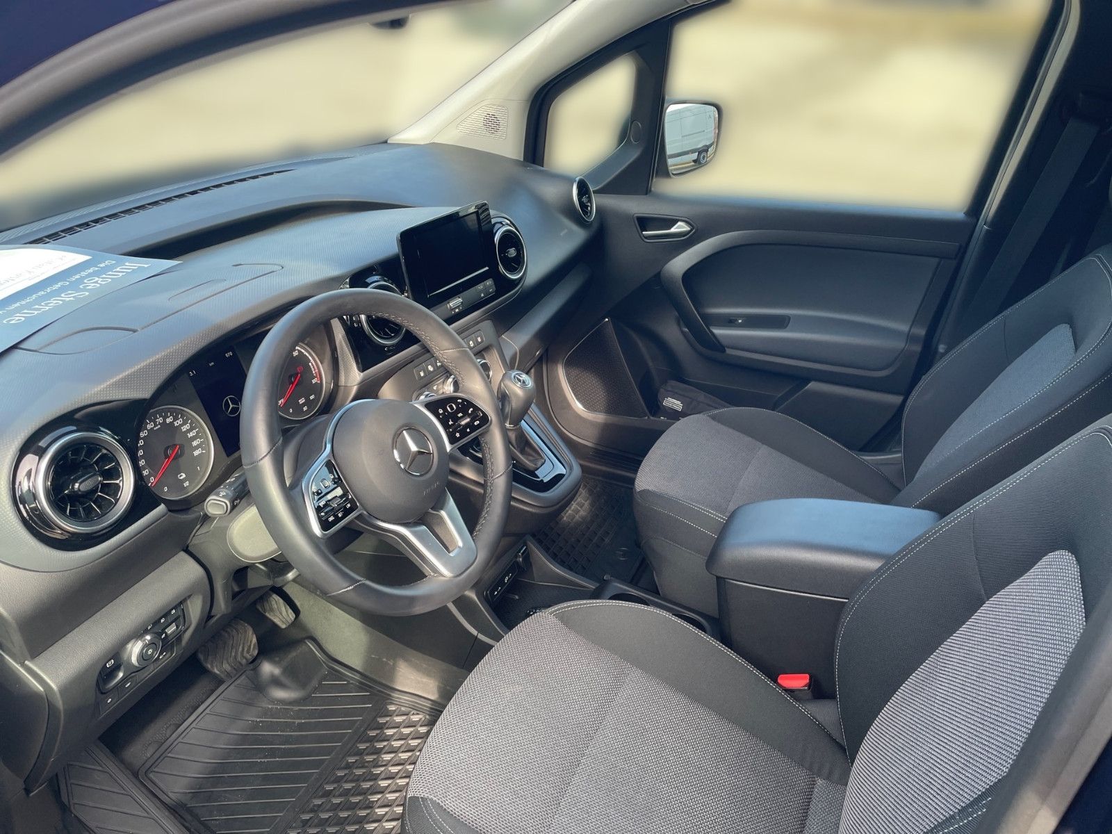 Fahrzeugabbildung Mercedes-Benz eCitan Kasten 2 Sitze AHK LED Navi RFK SHZ