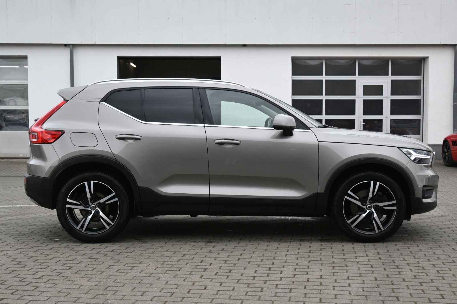 Fahrzeugabbildung Volvo XC40 T4 RC Inscription Expression*RFK*FSHZG*ACC