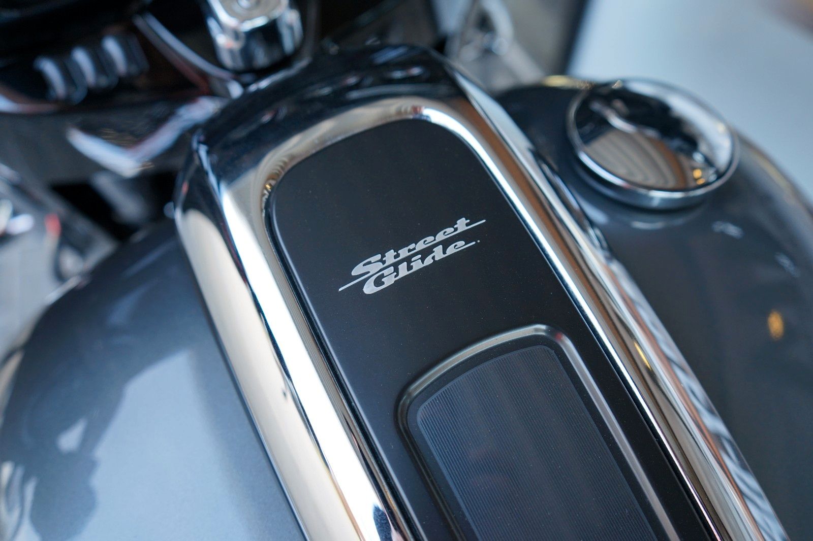 Fahrzeugabbildung Harley-Davidson Street Glide Special FLHXS 114 mit Scremin Eagle