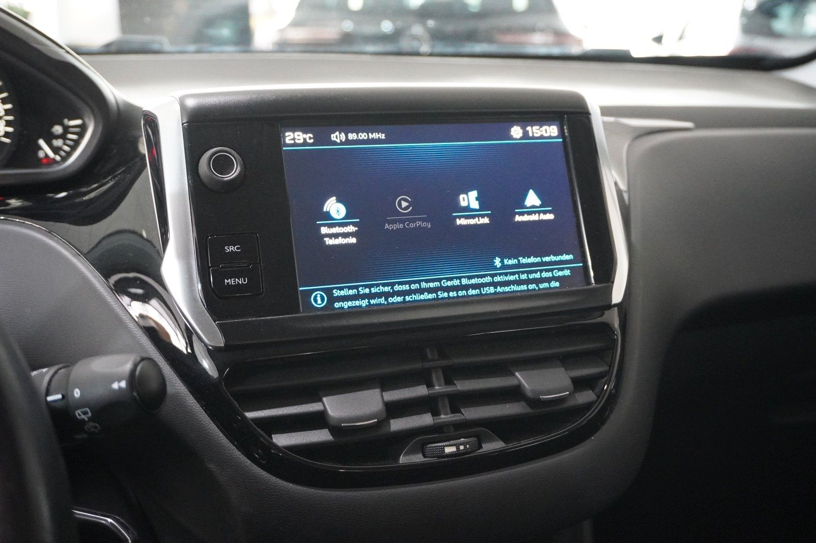 Fahrzeugabbildung Peugeot 208 LIM. 1.2 ACTIVE NAVI/LED/KLIMA/SHZ/PDC/TEMP