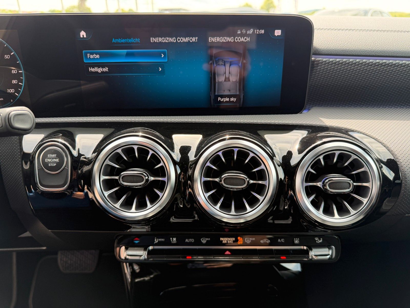 Fahrzeugabbildung Mercedes-Benz CLA 250 e Progressive Night+Distr+R-Kamera+Ambie