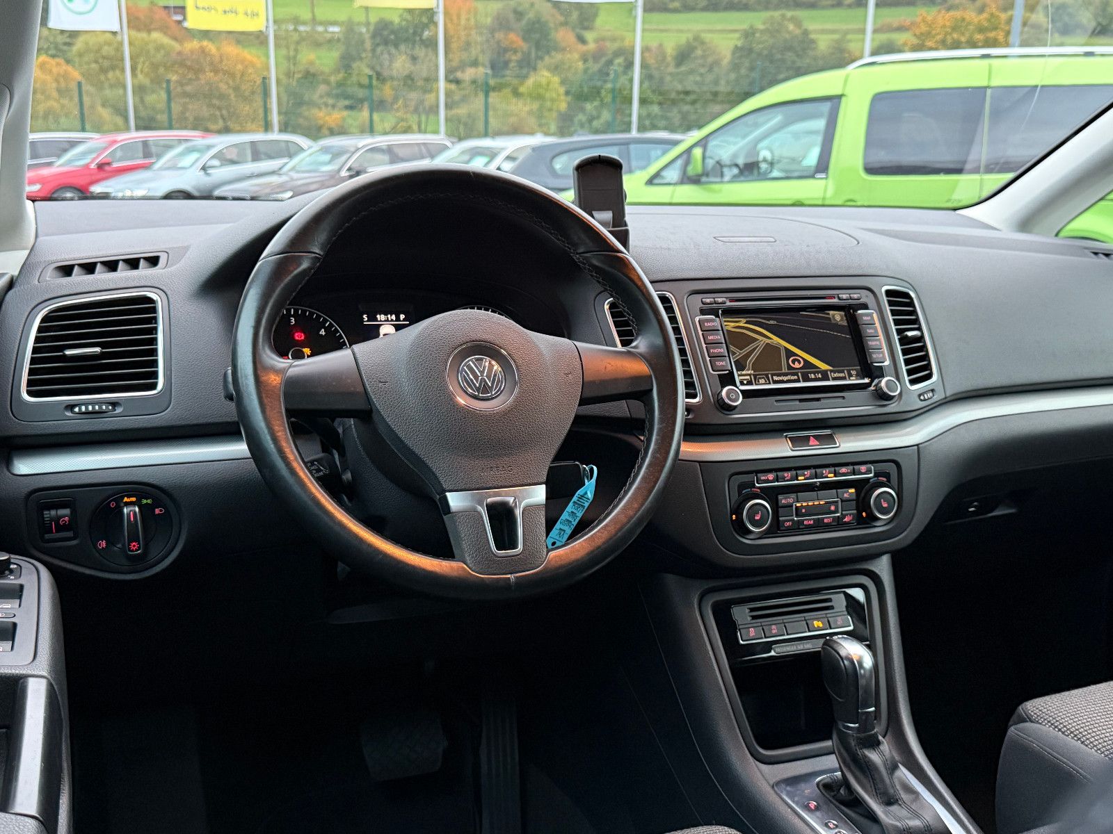 Fahrzeugabbildung Volkswagen Sharan Comfortline BMT DSG Navi Kamera SHZ Klima