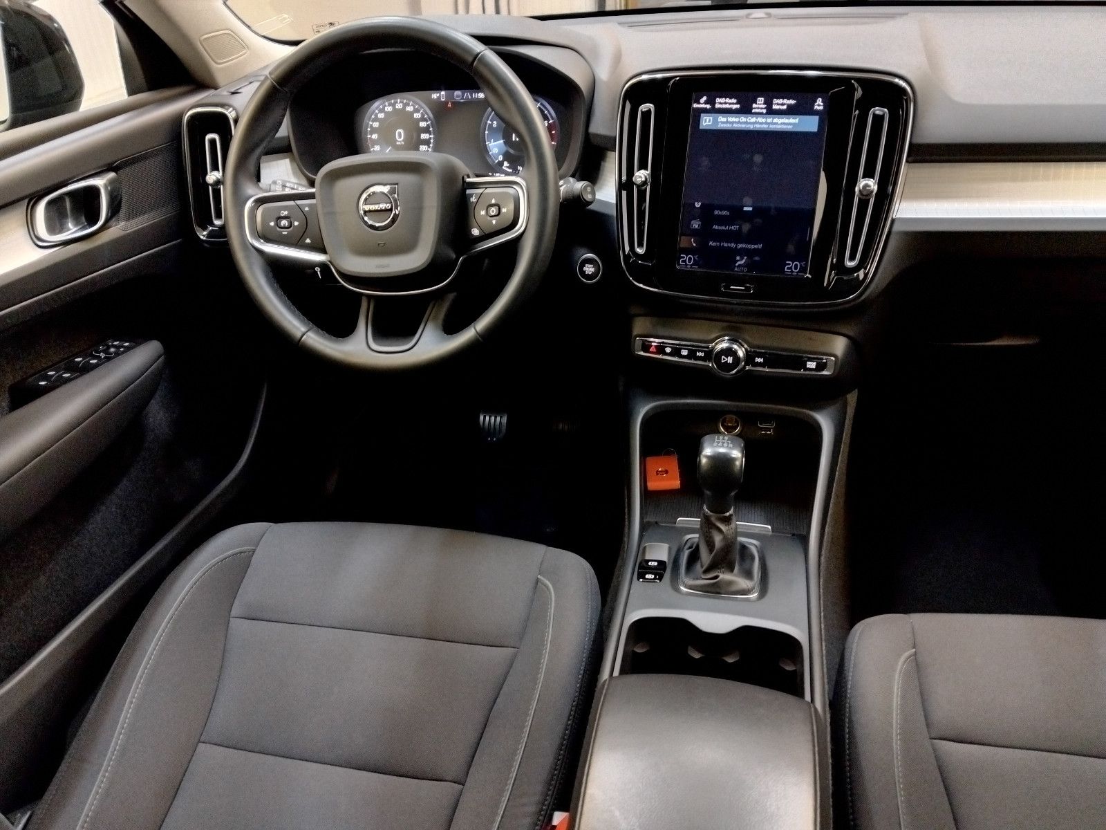 Volvo XC 40 (10/2021, Benzin)