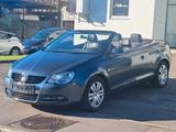 Volkswagen Eos 2.0 TDI * Leder/Navi/SHZ - Volkswagen Eos mit Diesel-Antrieb: mit Navigationssystem