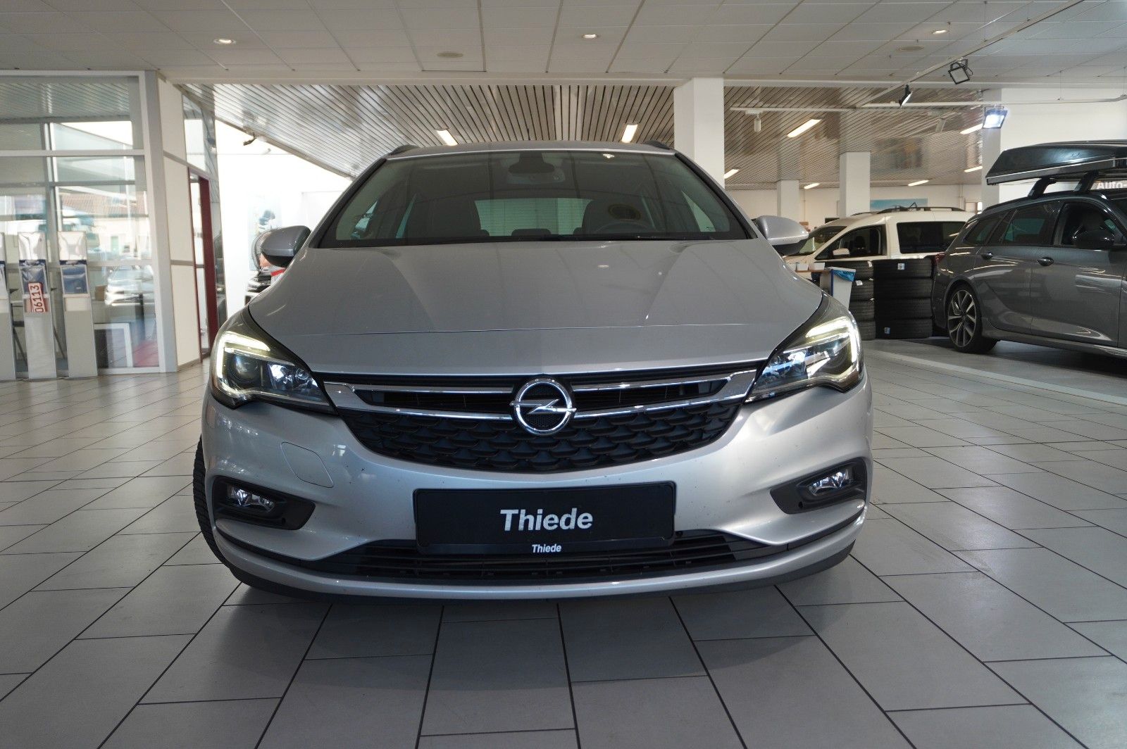 Fahrzeugabbildung Opel Astra K ST 1.0 BUSINESS NAVI/LED/SHZ/TEMP./SPORT
