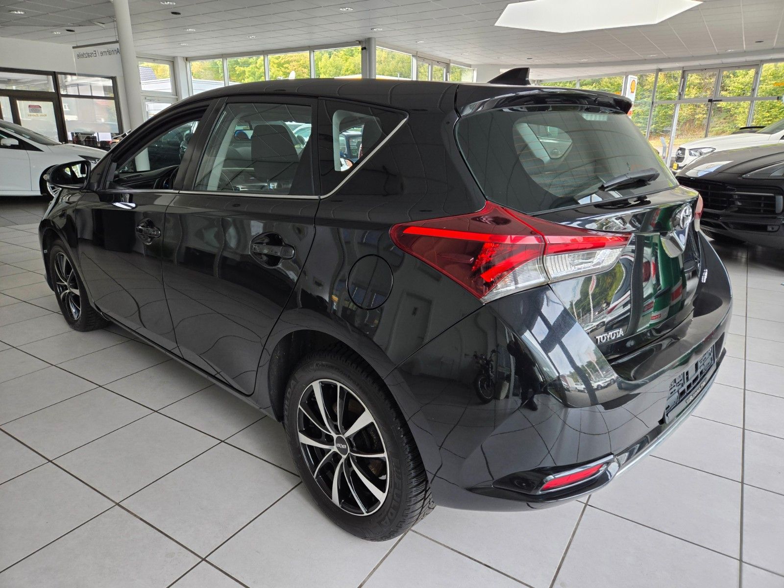 Fahrzeugabbildung Toyota Auris Comfort