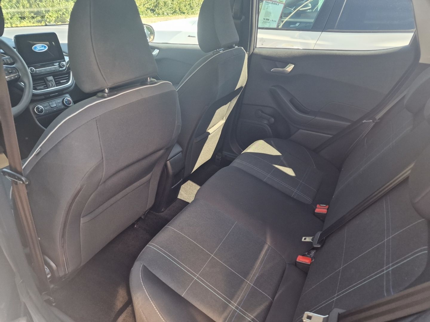 Fahrzeugabbildung Ford Fiesta Cool & Connect Apple CarPlay Android Auto