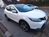 Opel Nisan Qashqai 1.2. Automatik - Opel Corsa mit Benzin-Antrieb: Kombi