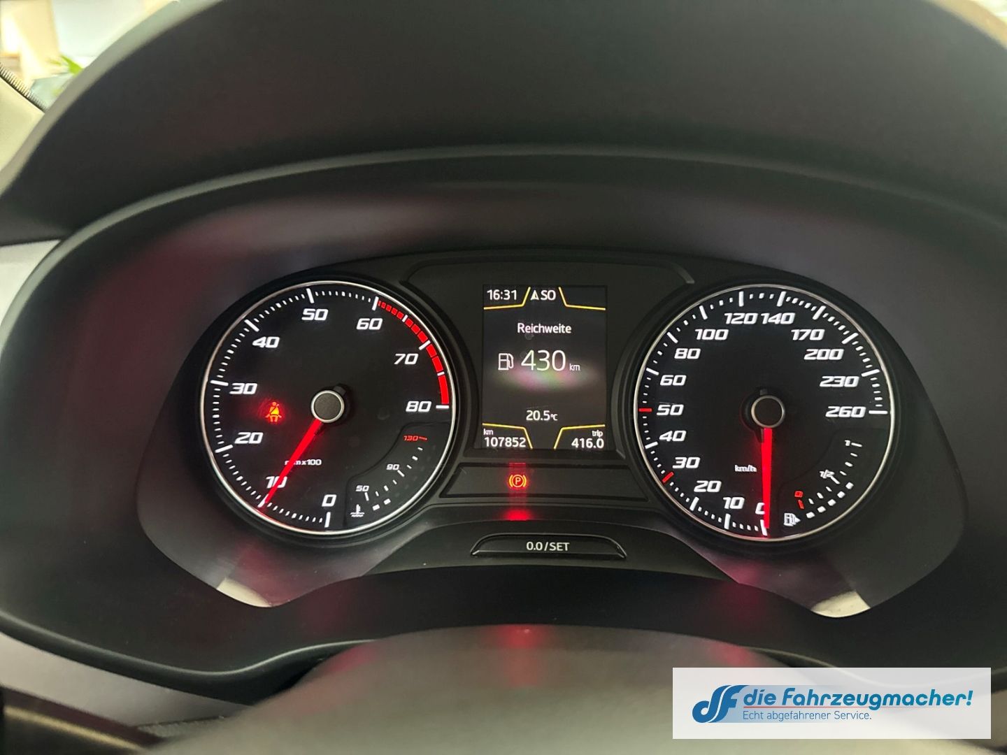 Fahrzeugabbildung SEAT Leon Ecomotive Style Navi LED Sperrdiff. Mehrzon