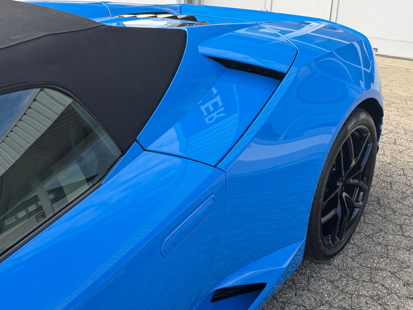 Fahrzeugabbildung Lamborghini Huracán/SPYDER/LIFT/KAMERA/LP610/KERAMIK/