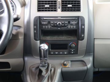Peugeot Expert Tepee 2x TÜR L2H1 AUT KLIMA TEL 8SITZ AHK