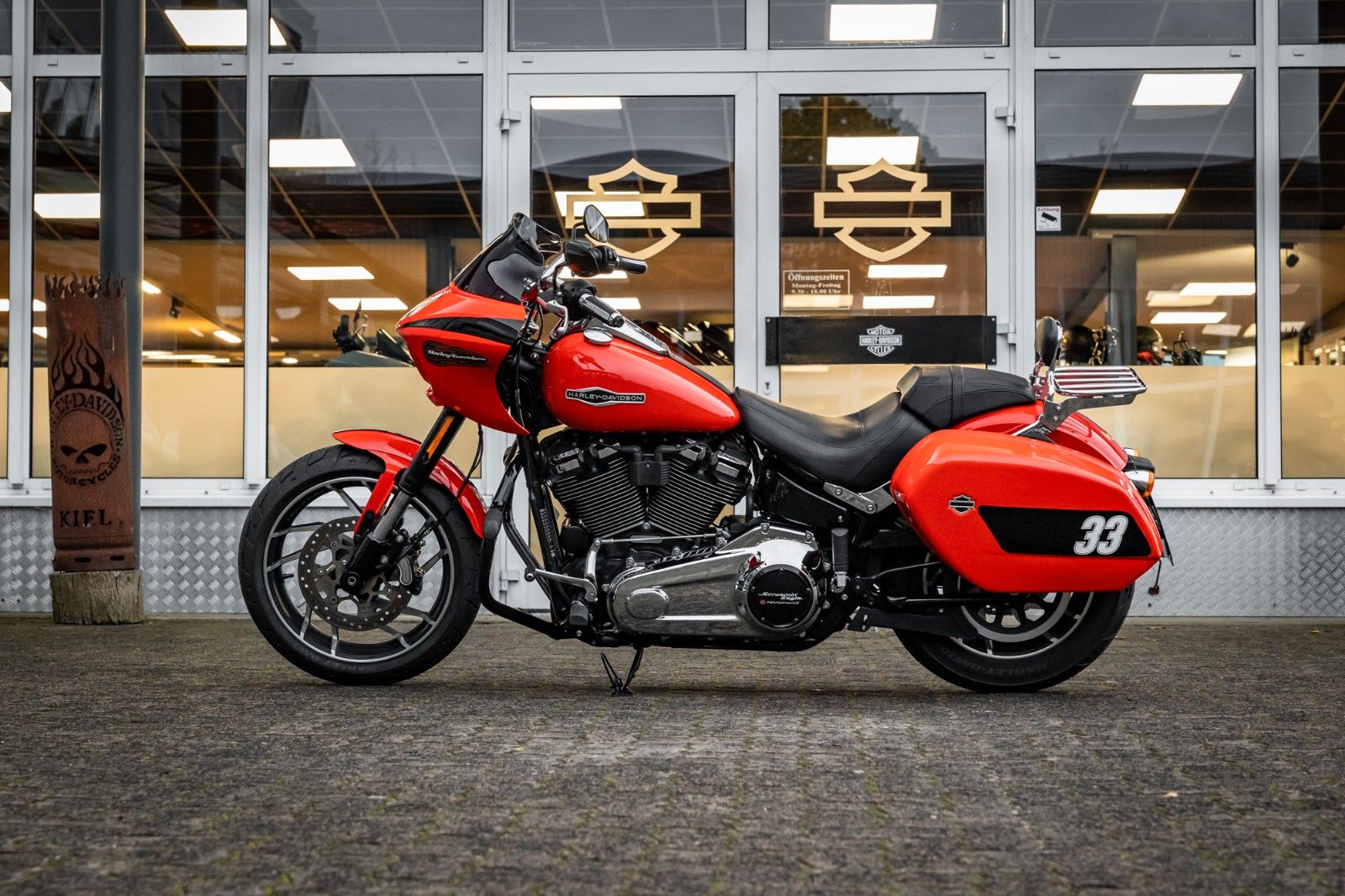 Fahrzeugabbildung Harley-Davidson FLSB SPORT GLIDE 107-Bagger Race Umbau