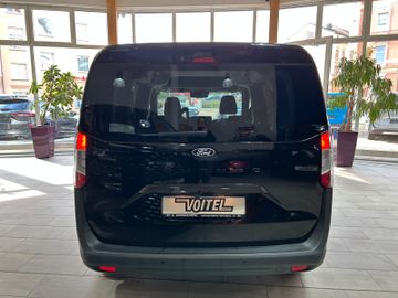 Ford Tourneo Courier Titanium
