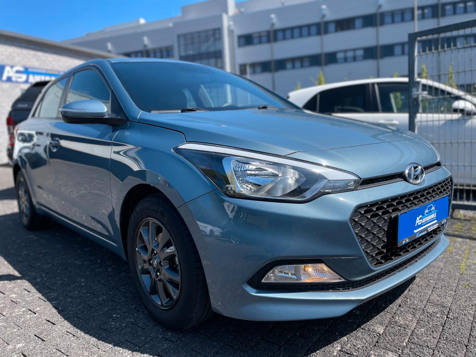Hyundai i20 YES! 1. Hand nach Vorführw./Sitzheizung