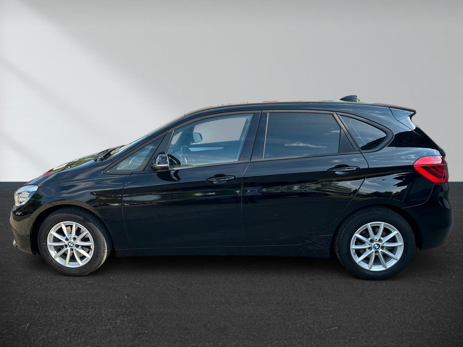 BMW 218 2 Active Tourer 218 i – Bild 3