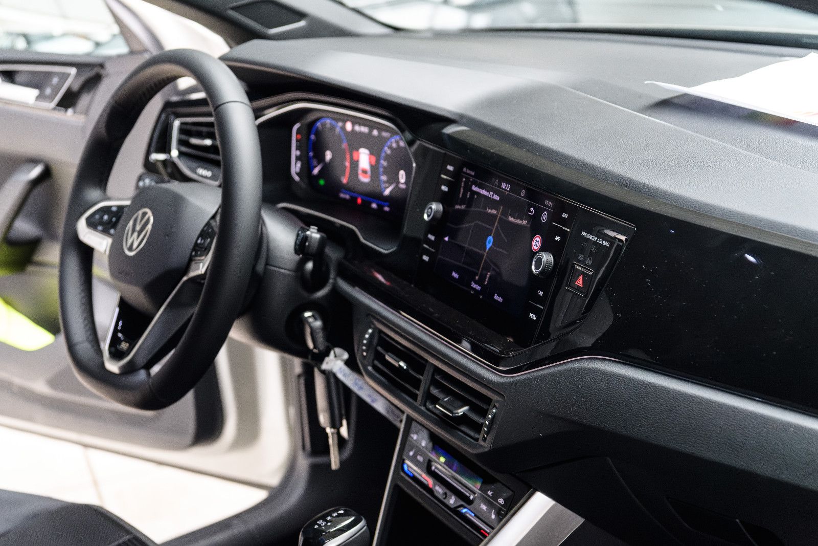 Fahrzeugabbildung Volkswagen Polo 1.0l TSI DSG Edition 50+Matrix+Navi+ACC