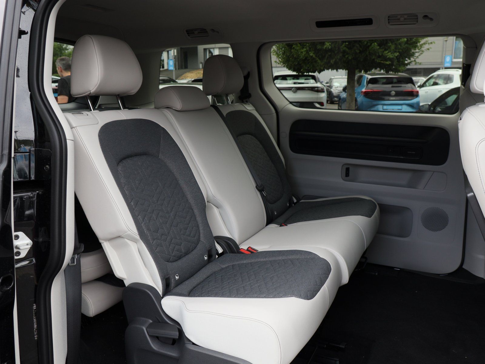 Volkswagen ID.Buzz Pro langer Radstand Motor: 210 kW (286 P imagem 3