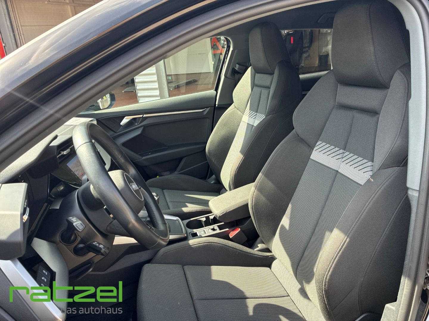 Fahrzeugabbildung Audi A3 Sportback Advanced TFSI Navi LED Apple CarPla