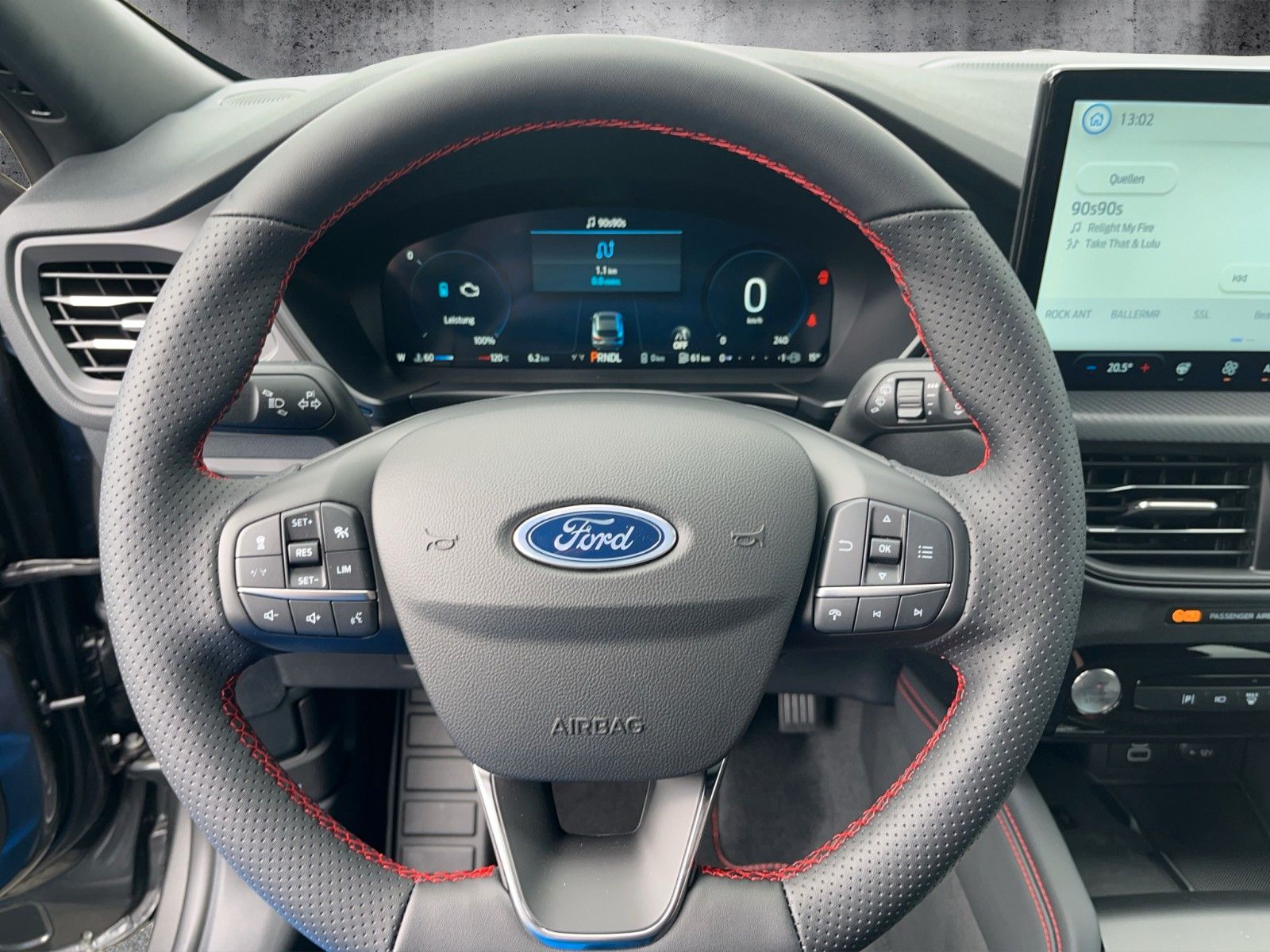 Fahrzeugabbildung Ford Kuga Plug-In Hybrid ST-Line