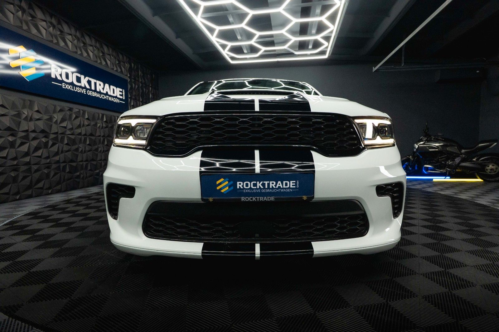 Fahrzeugabbildung Dodge Durango 5.7 V8 R/T SRT 4x4 Night-Paket Modell 22