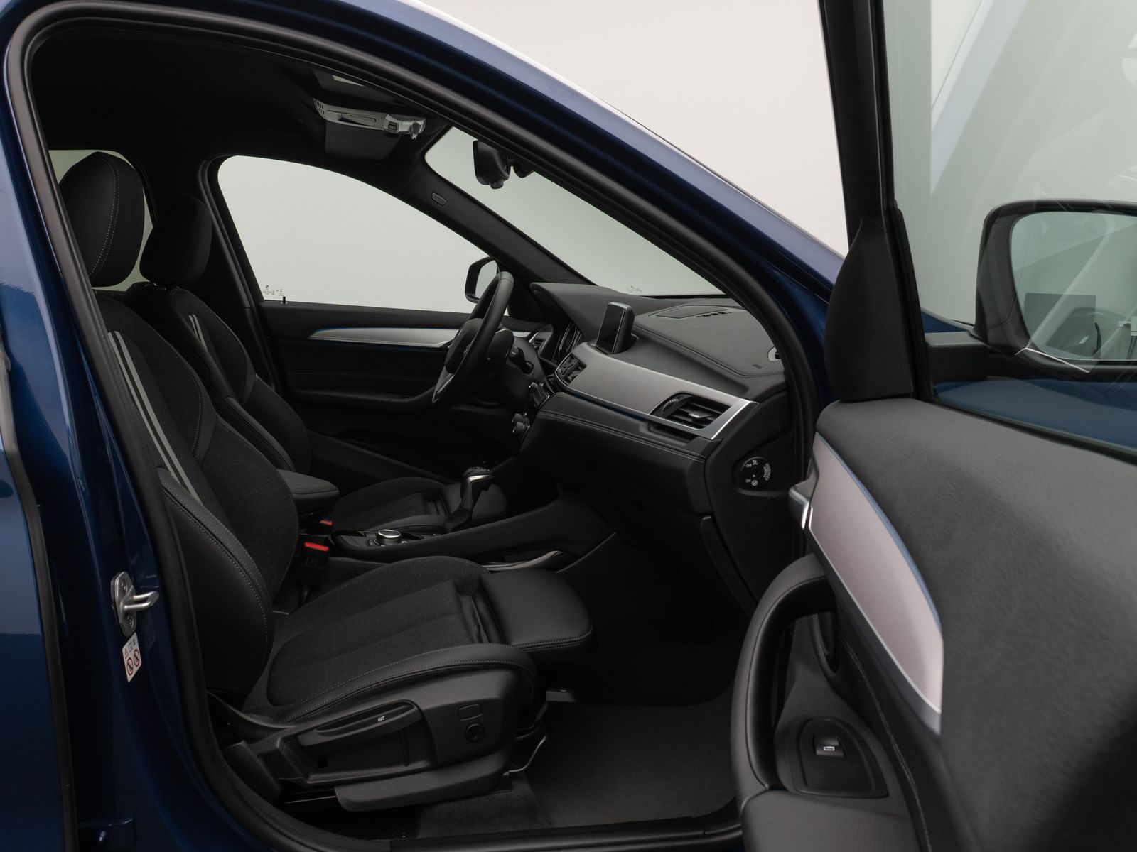 Fahrzeugabbildung BMW X1 xD25e Sport Line Parkassist DAB HiFi Komfort