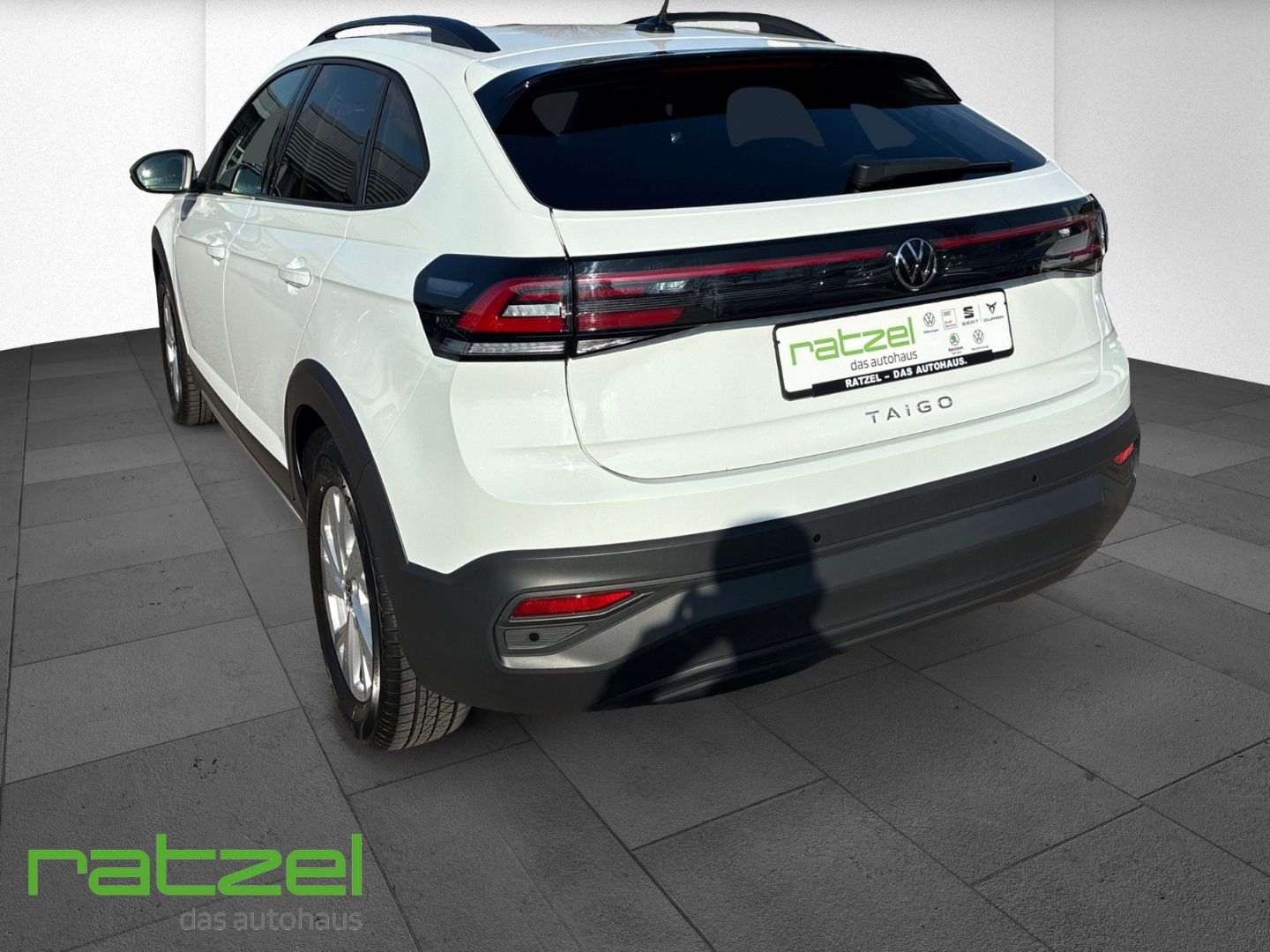 Fahrzeugabbildung Volkswagen Taigo Life 1,0 TSI LED DAB SHZ Spurhalteass. Ver