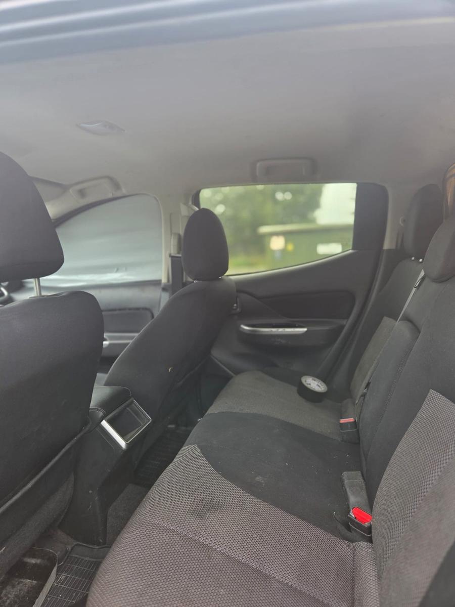 Mitsubishi L200 Select Doppelkabine 4WD Spezial Autom. LED