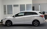 Hyundai i30 cw blue Premium/AUTOMATIK/1TE HAND/SITZ HZ - gebrauchte Hyundai i30 aus dem Jahr 2016