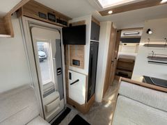 Pilote G 690 Evidence | TV+Auto.Sat.,4x AH Lithium, Uvm