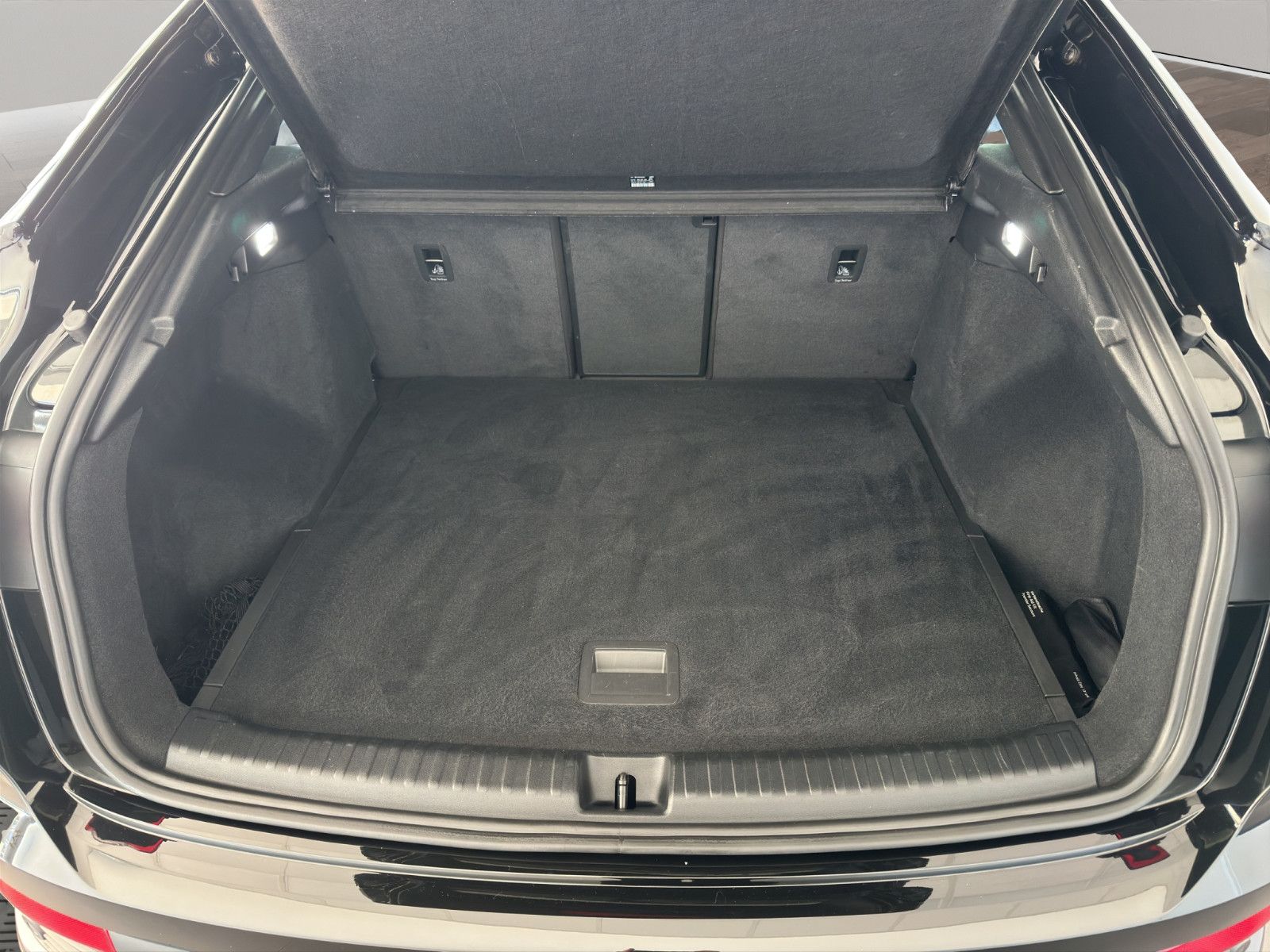 Audi Q4 Sportback 55 e-tron qu. S LINE PANO AR WÄRMEP foto 8