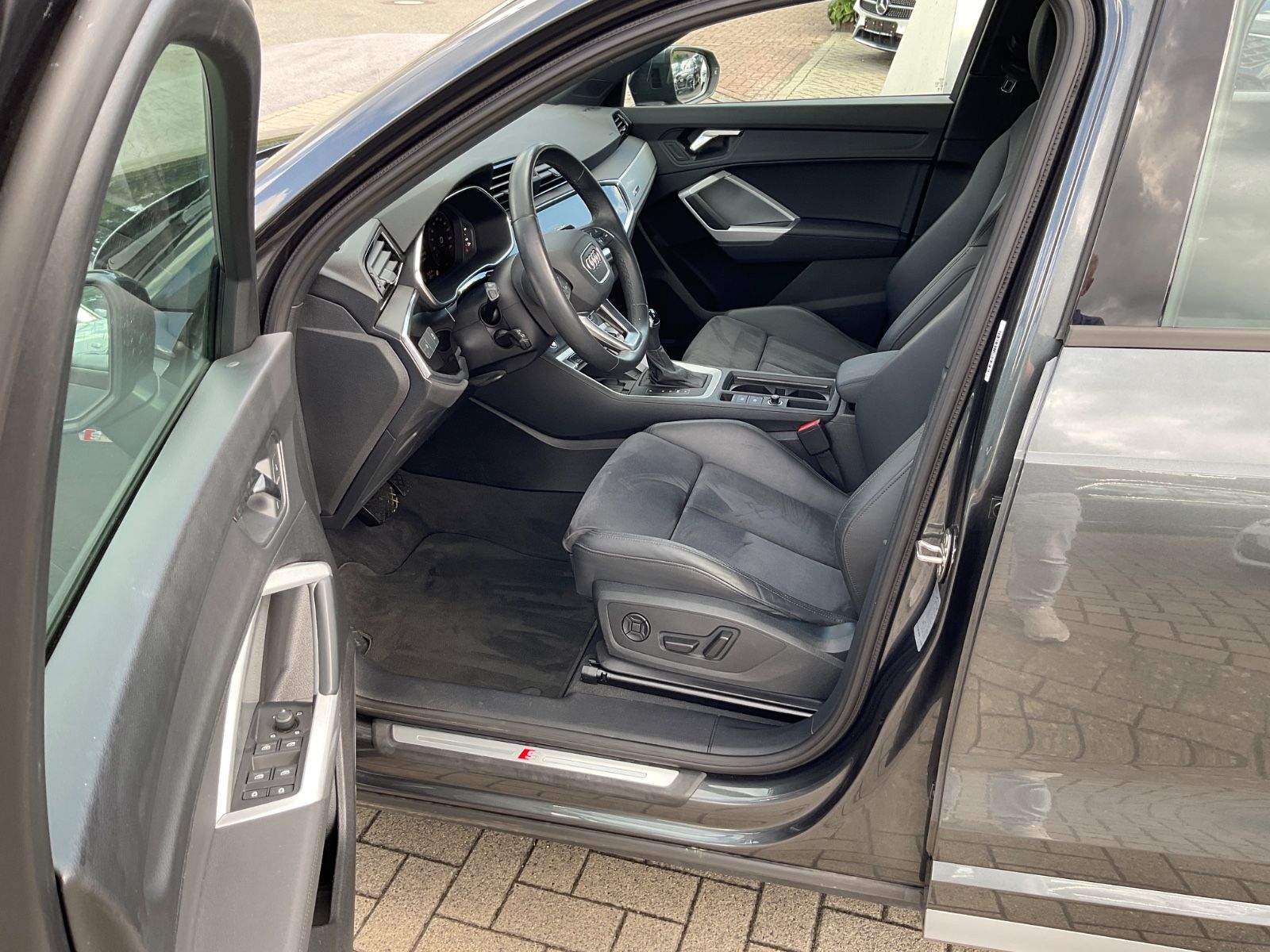 Fahrzeugabbildung Audi Q3 35 TDI S tronic S line,Kamera,VirtualDisplay