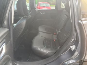 Fahrzeugabbildung Jeep Compass High Upland 4xe ACC AHK Nav Klimaaut uvm