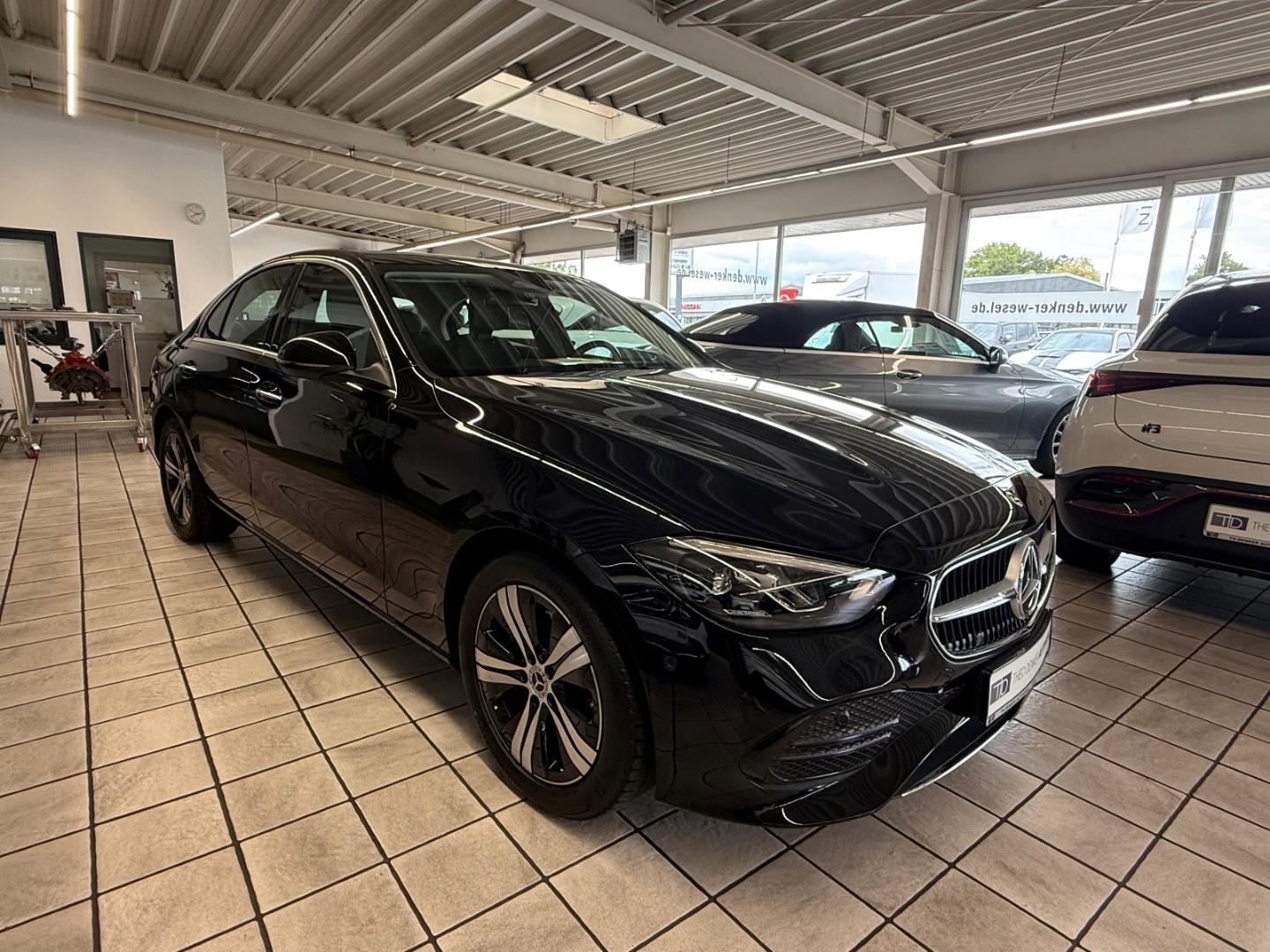 Mercedes-Benz C 180 Avantgarde Advanced Plus, KEYLESS,MEMORY