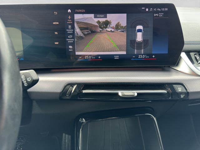 Fahrzeugabbildung BMW 218i Active Tourer M Sport+LED+Kamera+AHK+HiFi