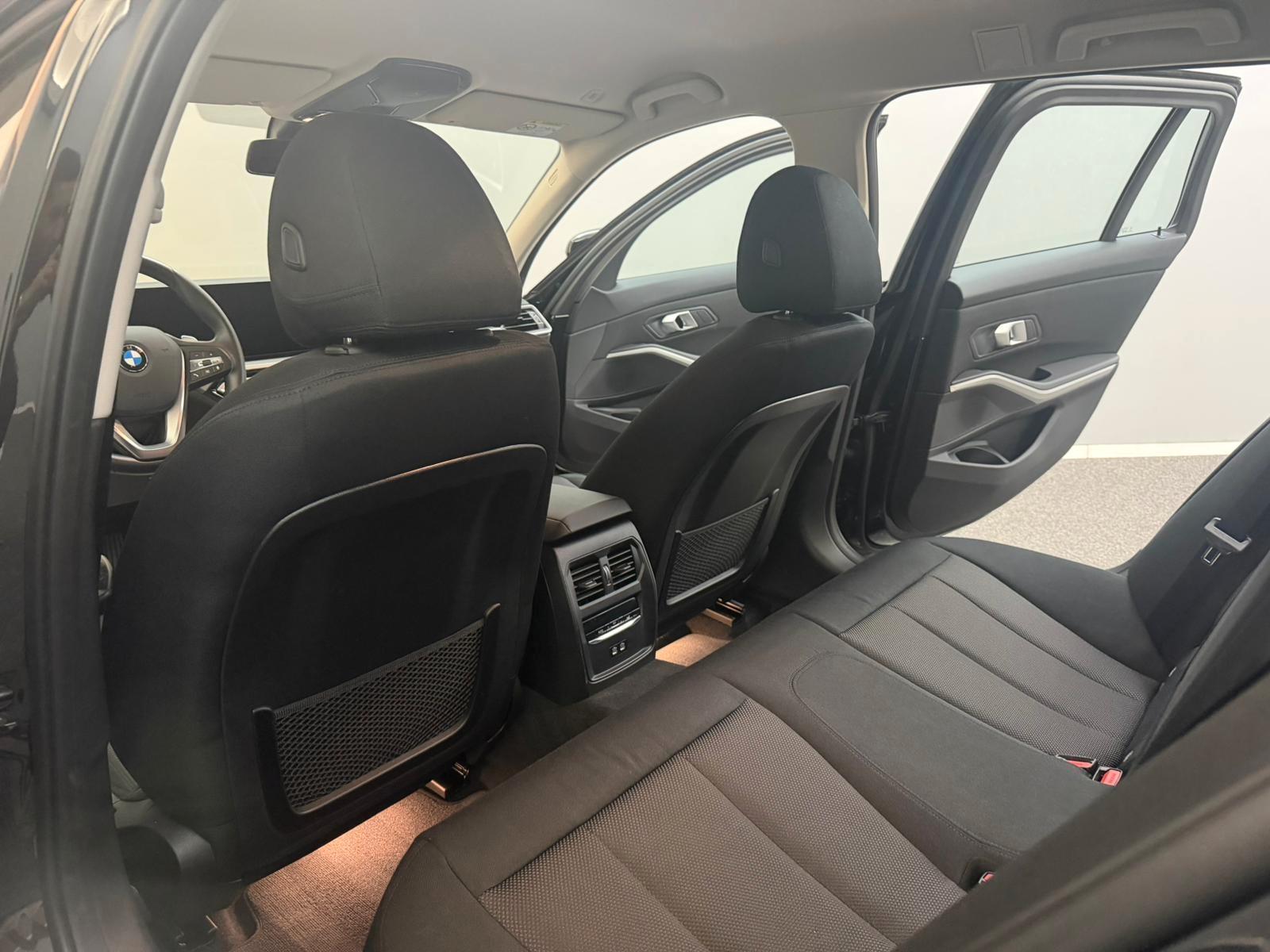 BMW 320 d xDrive T Shadow-Line WIDE*LED*CARPLAY*MEGA, миниатюра 13