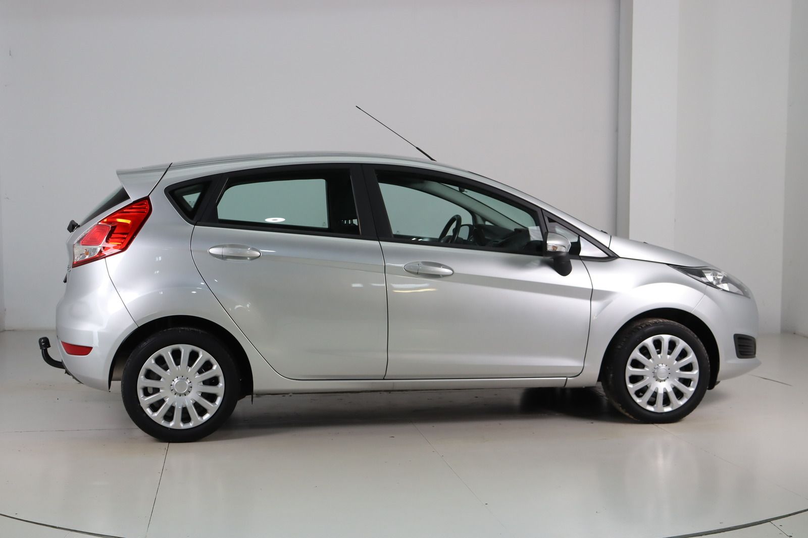 Fahrzeugabbildung Ford Fiesta 1.25l Duratec DOHC EFI * beh.FS * SHZ * T