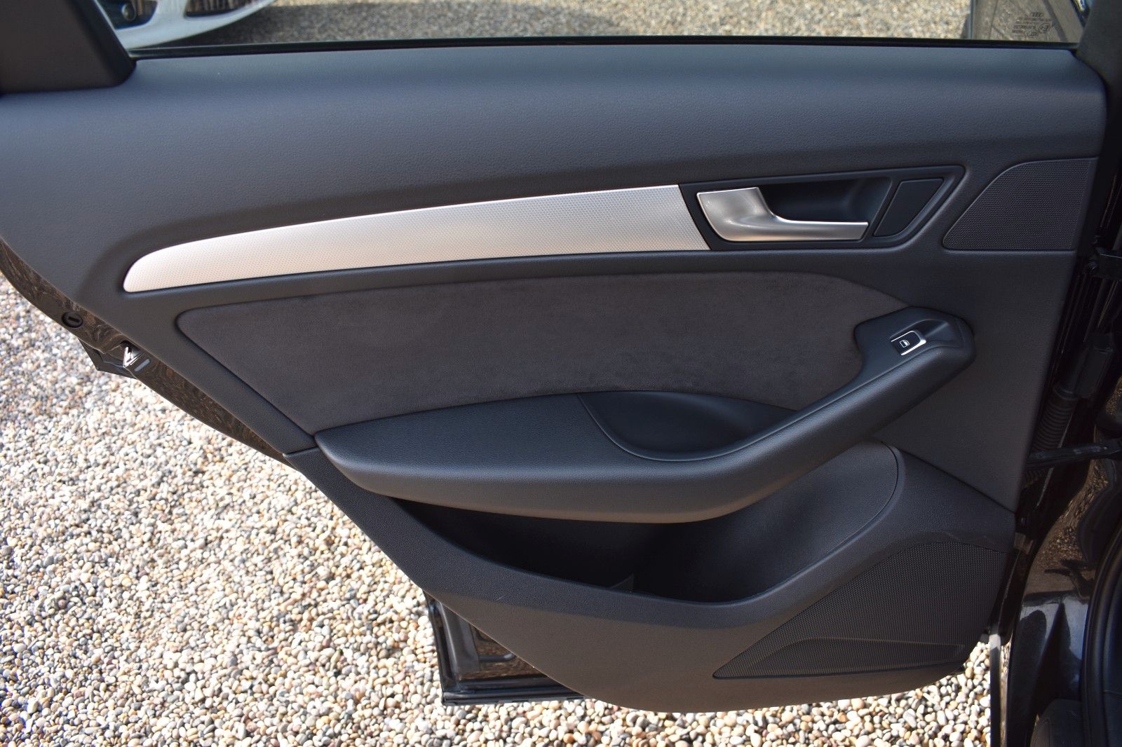 Fahrzeugabbildung Audi Q5 2.0 TDI 130 kW quattro S Line AHK  20*