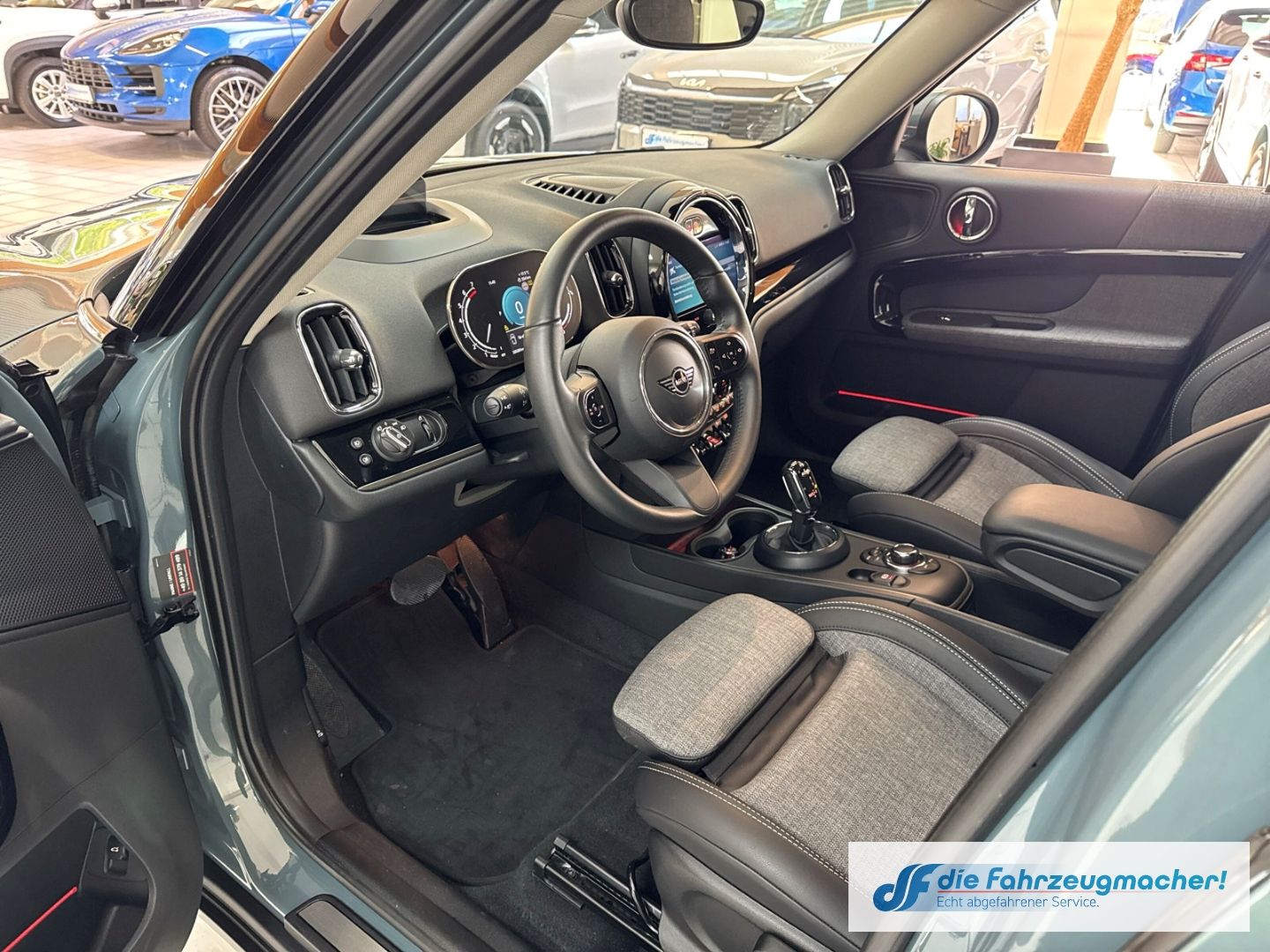 Fahrzeugabbildung MINI Cooper Countryman One Classic Trim Navi LED Blen