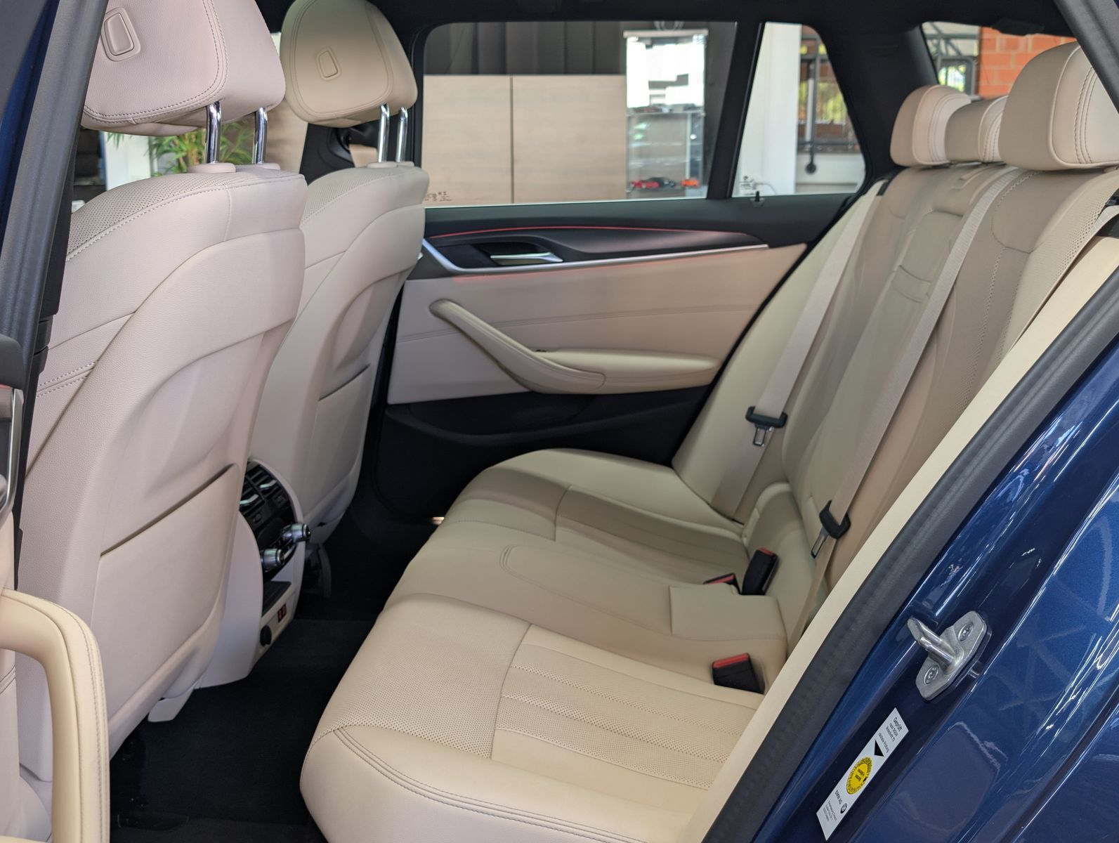 Fahrzeugabbildung BMW 530 i M Sport Tour. LEDER MEMO VIRT LED APP PANO