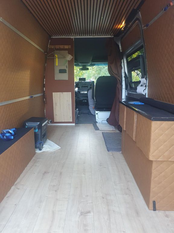 Image of Mercedes-Benz Sprinter