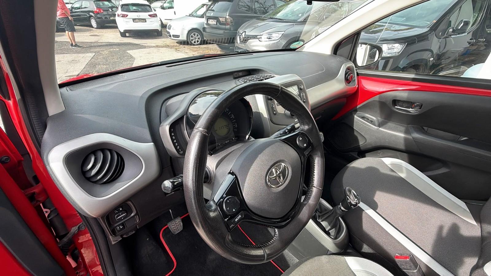 Toyota Aygo AYGO x-play