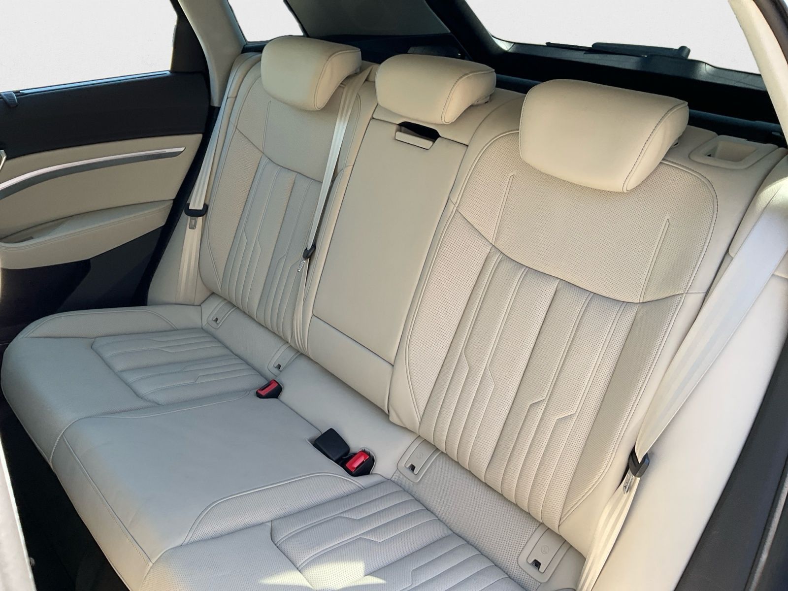 Audi Q8 e-tron - Bild 13