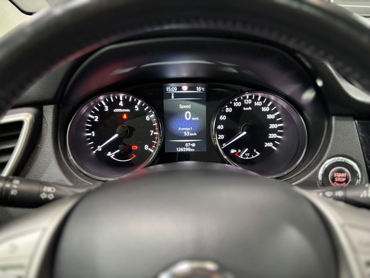 Fahrzeugabbildung Nissan Qashqai N-Vision#Kamera#Spur#Verkennung#Tempo