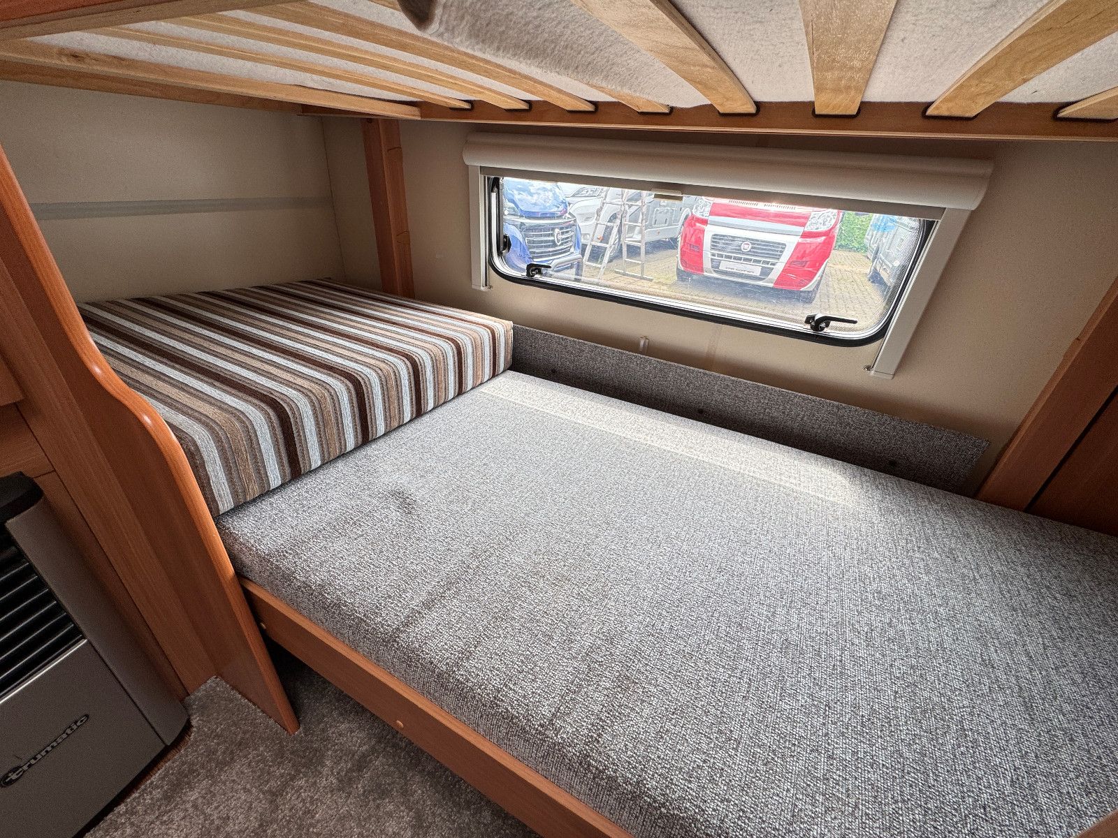 Fahrzeugabbildung Hobby 545 KMF DE LUXE SAT TV MOVER RUNDSITZGRUPPE