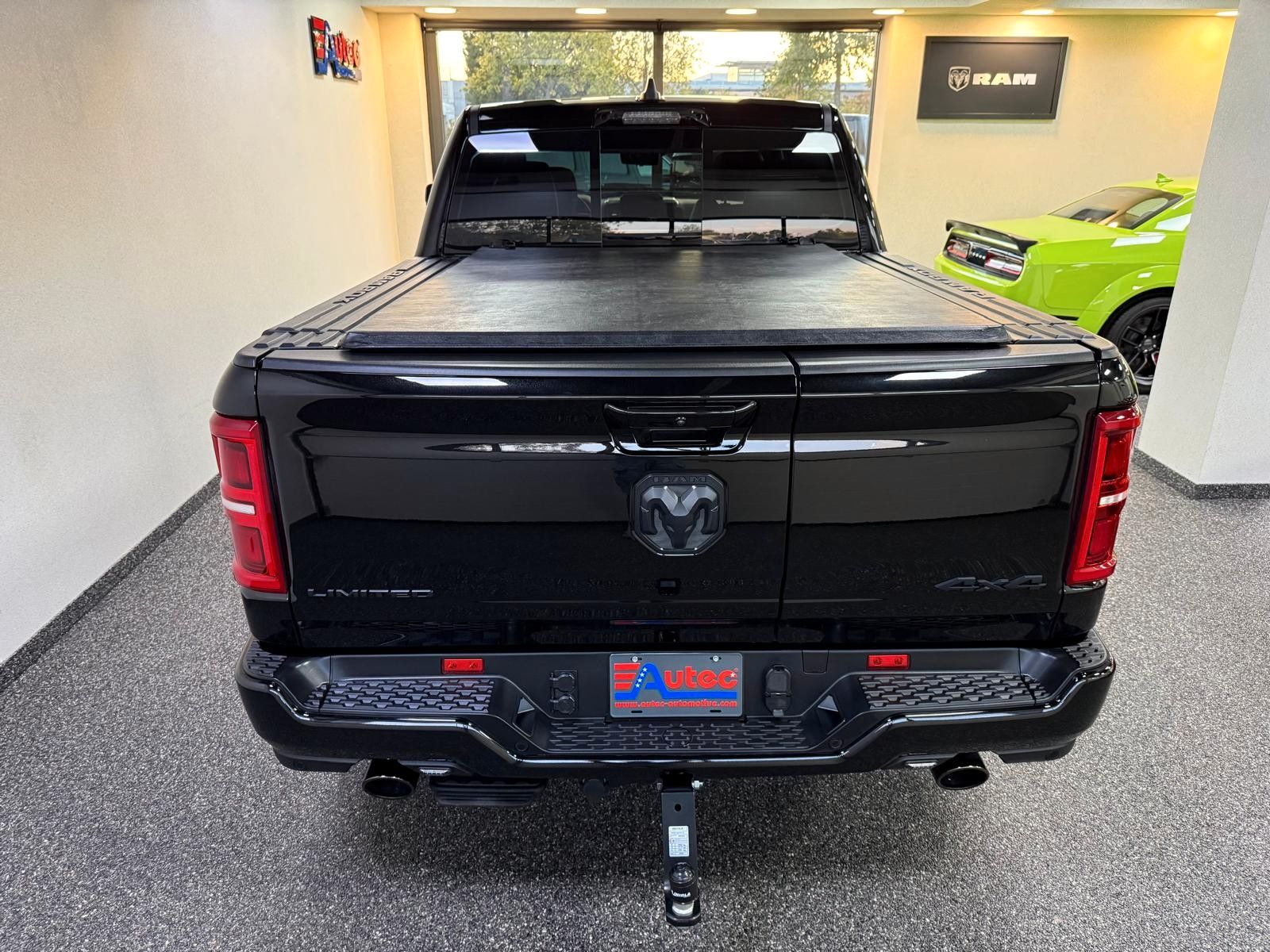 Fahrzeugabbildung Dodge RAM LIMITED HEMI V8-RAMBOX-TAILGATE-SOFORT!!!