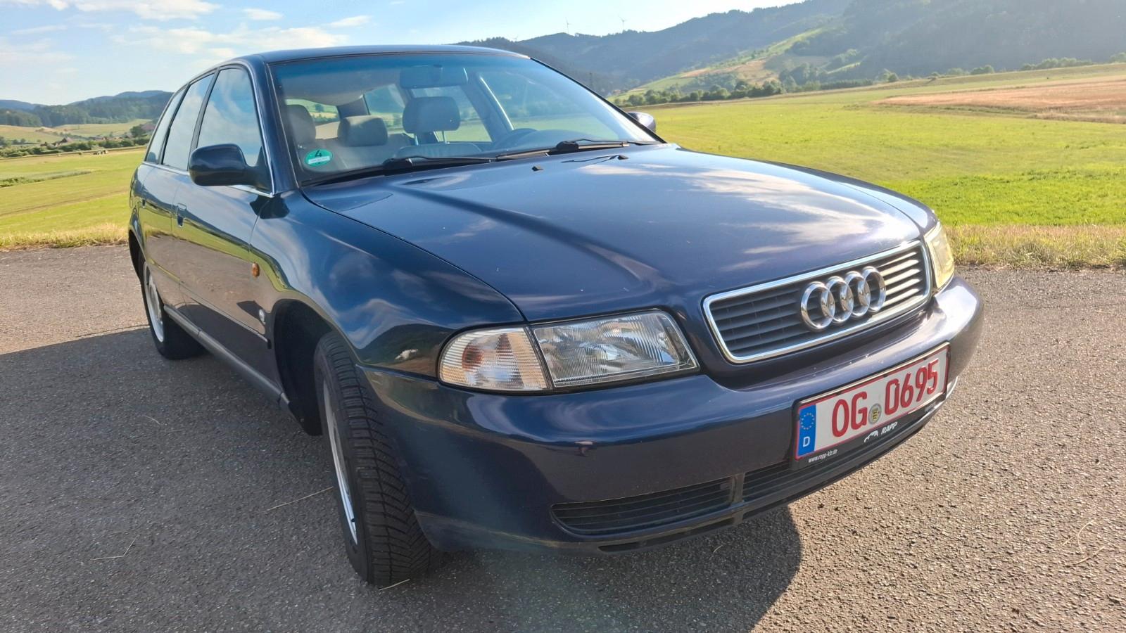 Audi A4 Kombi V6 Automatic,Vollausstattung! Oldi !!!!