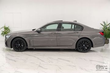 BMW 745 - 8
