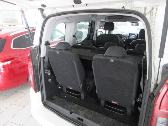 Fahrzeugabbildung Opel Combo Life 1.2T  7-SITZ/NAVI/LED/AHK/PDC/DAB+
