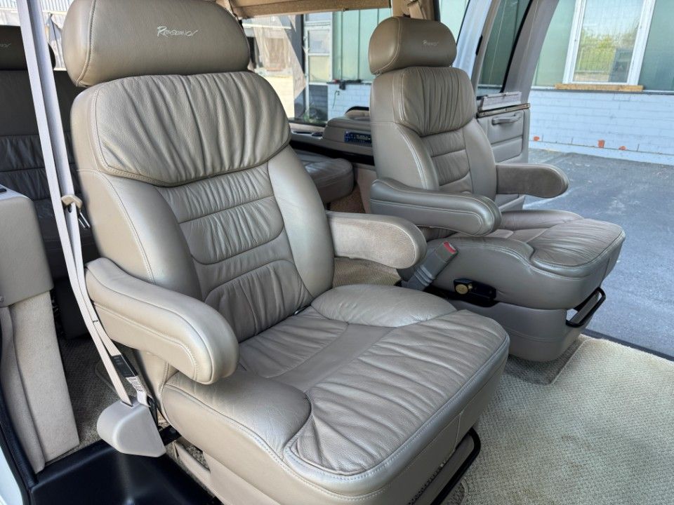 Fahrzeugabbildung Chevrolet Express Regency Protege 5.3 V8 LPG LowTop