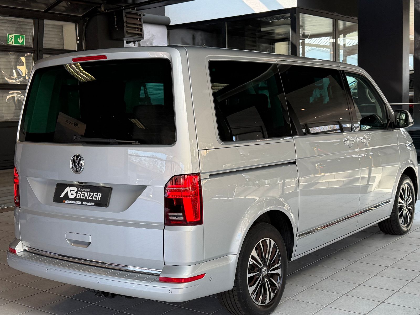 Fahrzeugabbildung Volkswagen T6 Multivan/7-SITZ/VIRTUAL/AUTOMATIK/KAMERA/NAVI